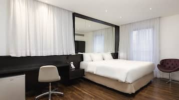 Chambre Supérieure, 1 lit double, balcon