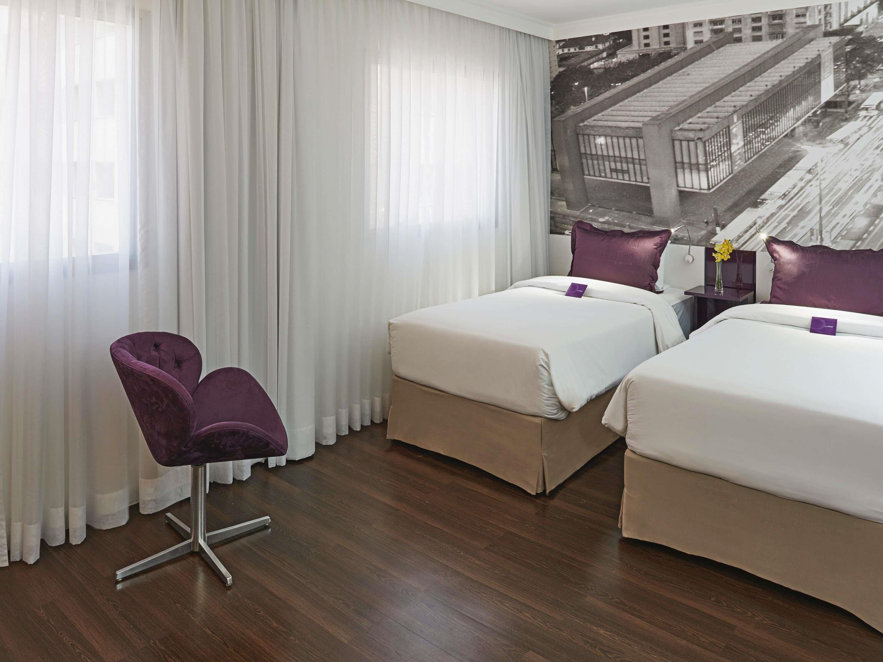 Standard Twin Room, 2 Single Beds | Minibar, in-room safe, desk, laptop workspace