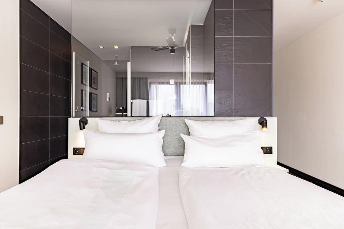 Premium Room, 1 Queen Bed
