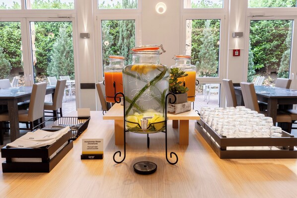 Daily buffet breakfast (EUR 19 per person)