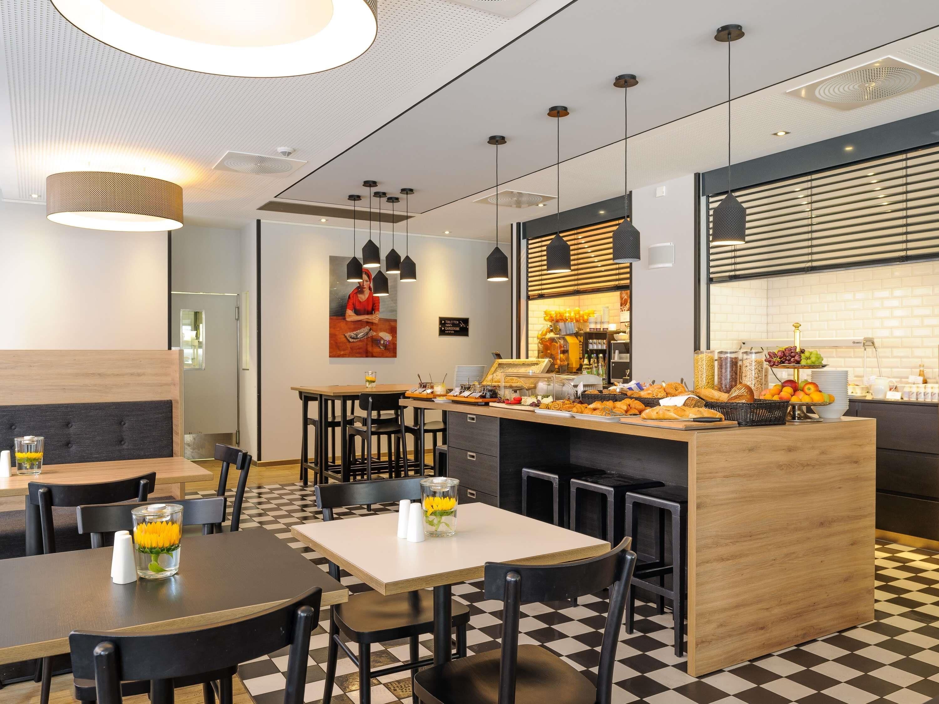 Petit déjeuner buffet compris tous les jours