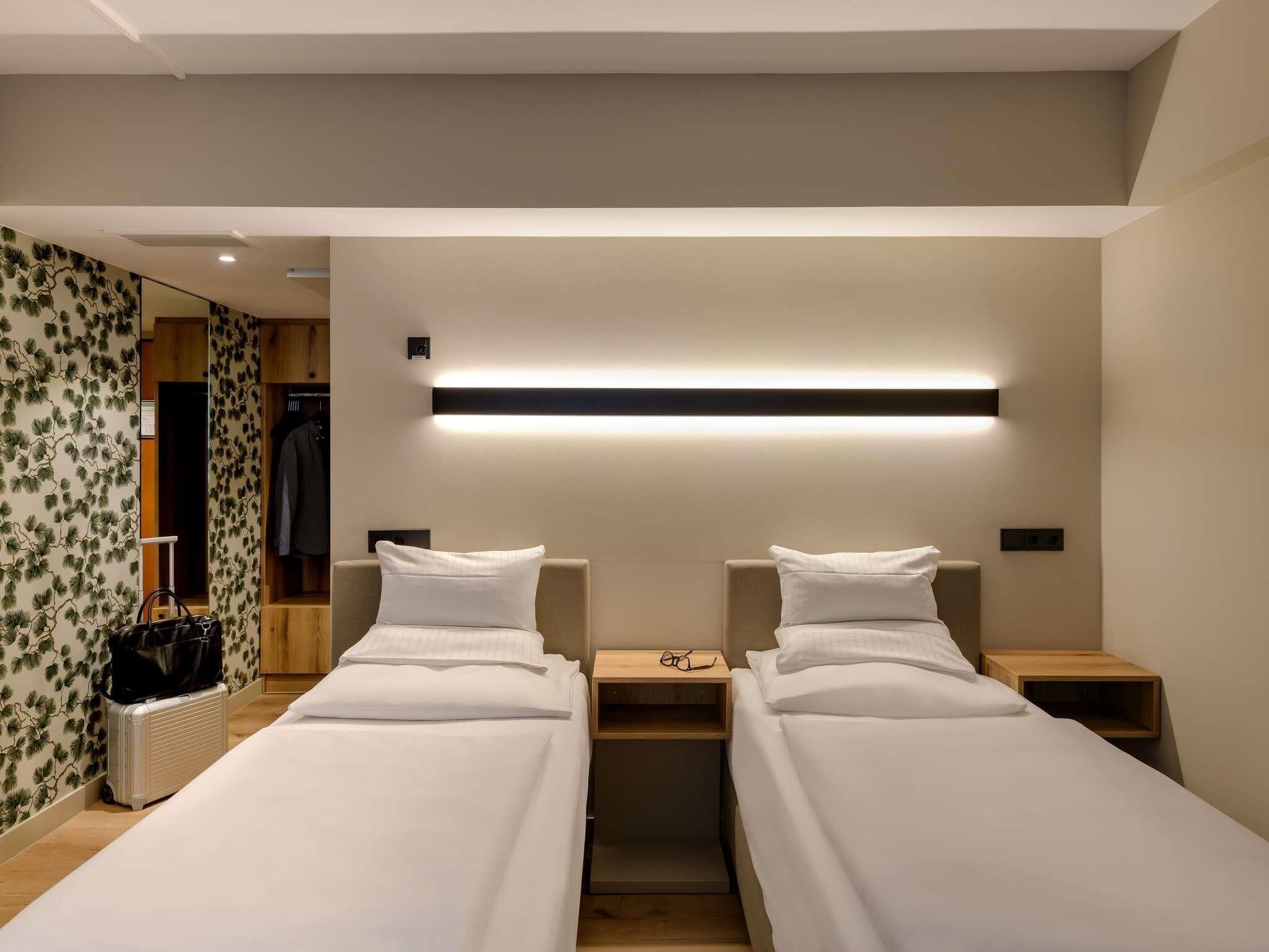 Standaard Twin kamer, 2 eenpersoonsbedden | Pillowtop-bedden, een minibar met enkele gratis items