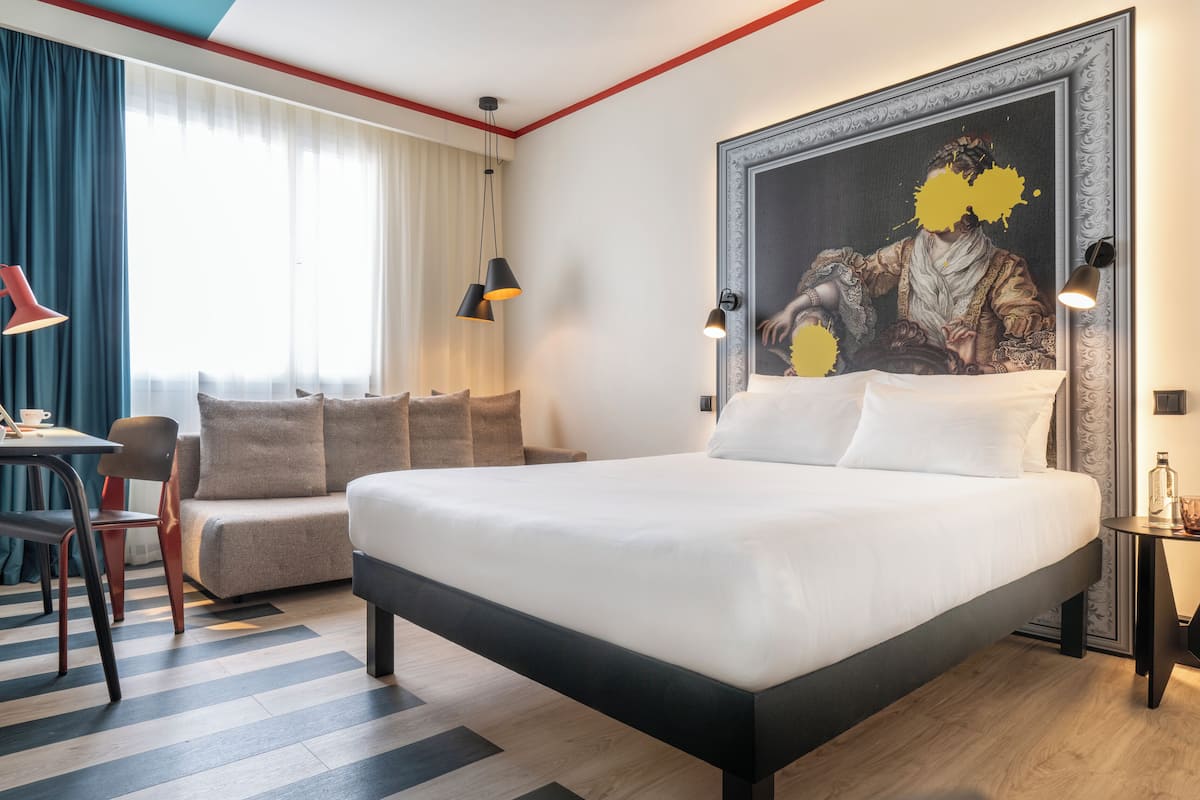 Chambre Standard, 1 lit double | 1 chambre, coffres-forts dans les chambres, bureau