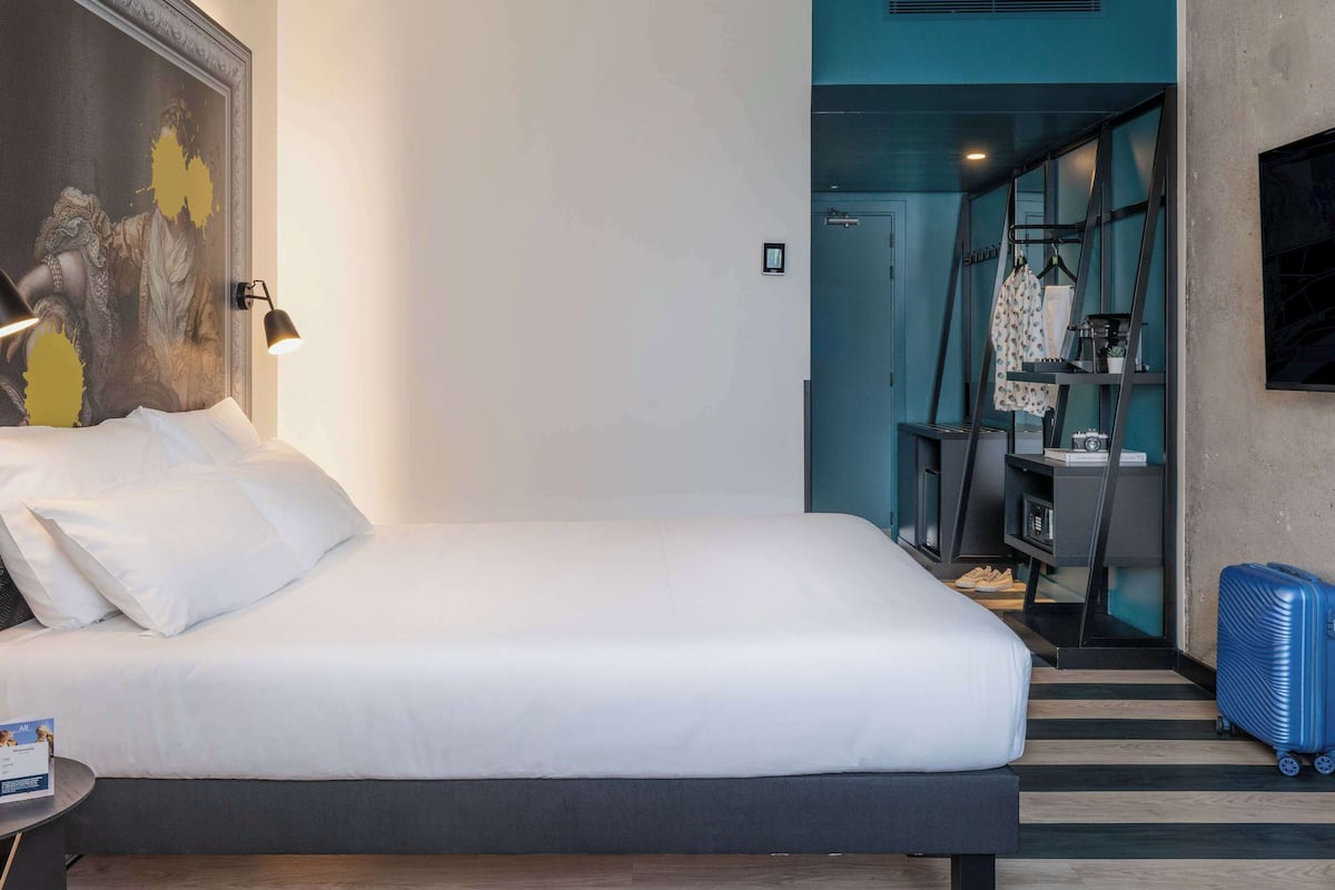 Habitació prèmium, 1 llit doble | 1 dormitori, caixa forta a l'habitació i escriptori
