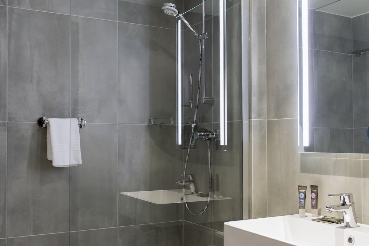 In-room safe, desk, blackout drapes, soundproofing