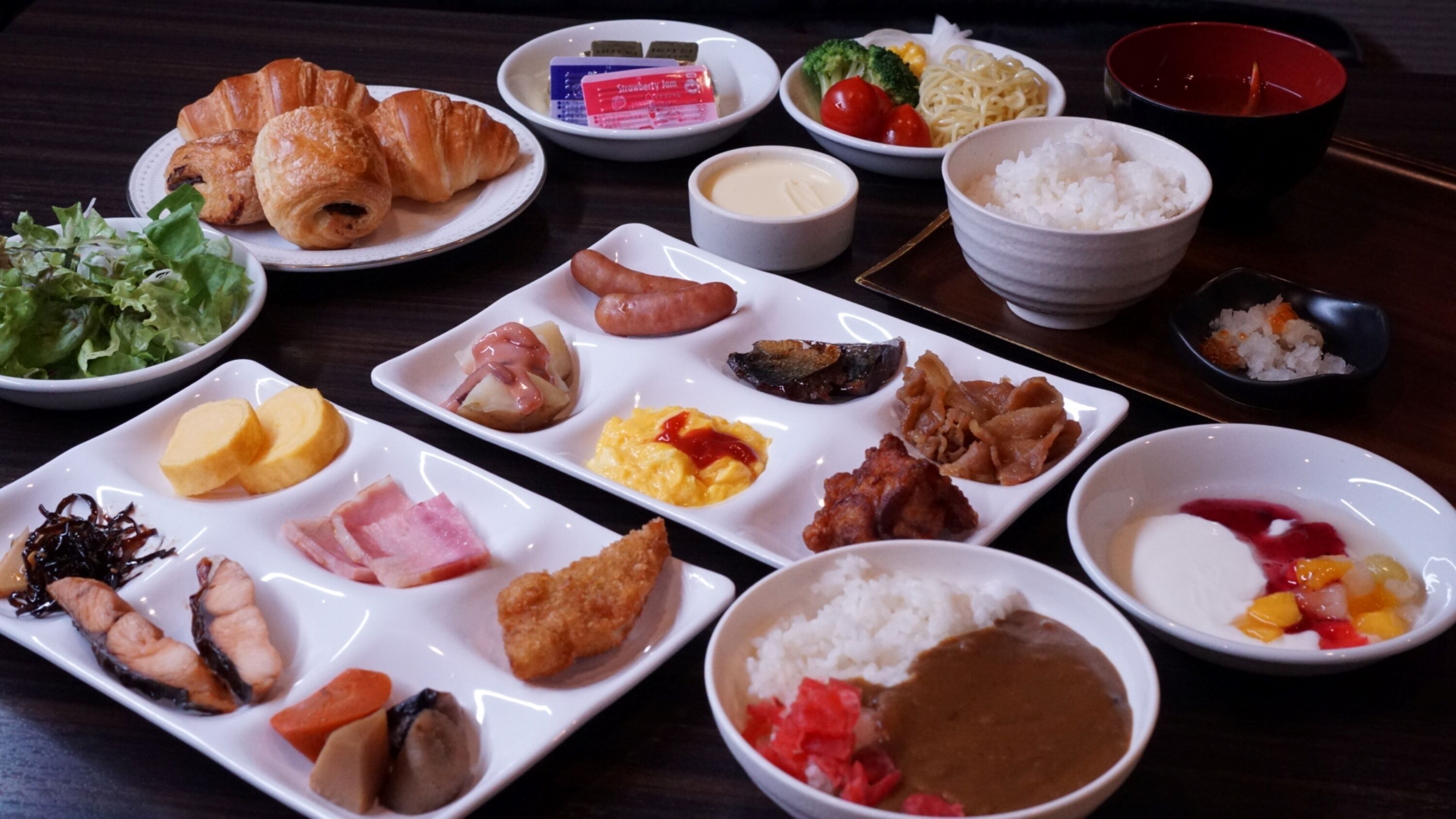 Dagelijks ontbijtbuffet (JPY 1800 per persoon)