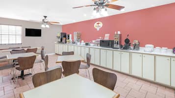 Desayuno continental incluido todos los días