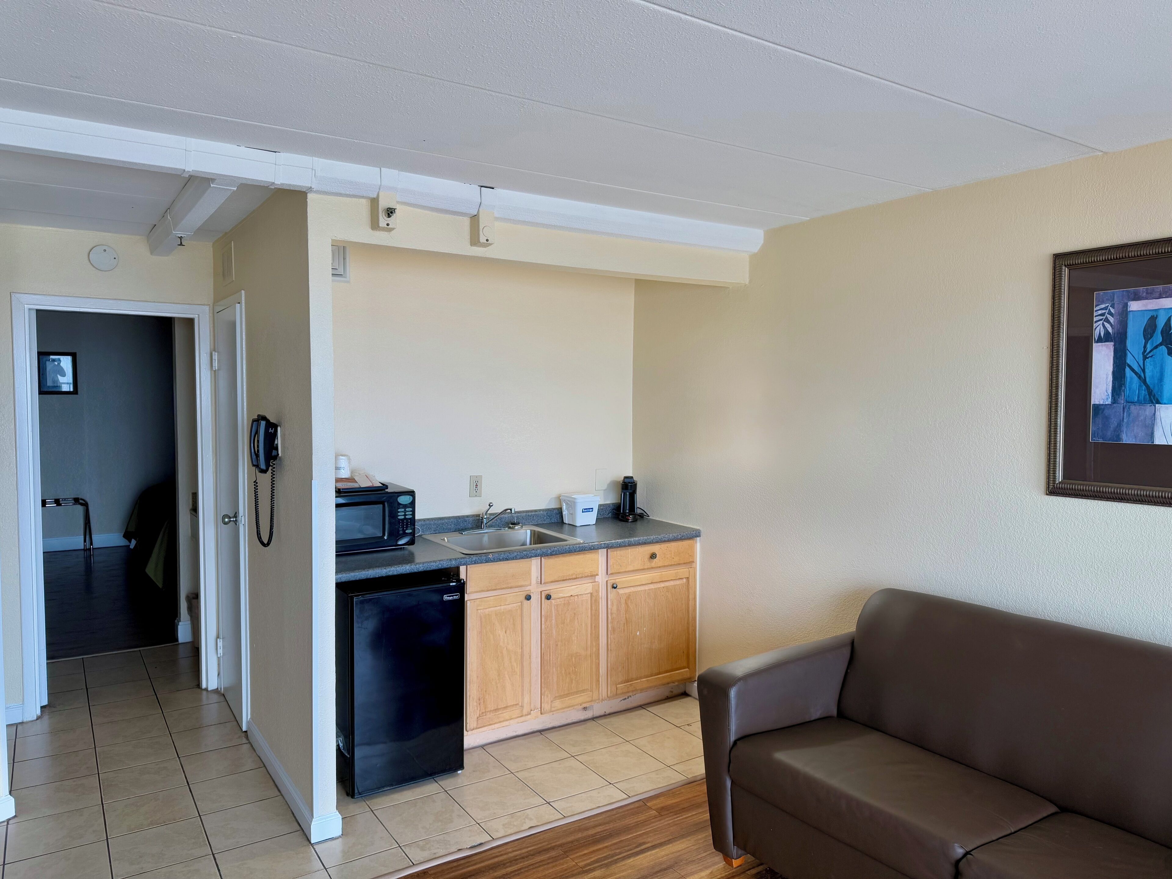 1 bedroom, in-room safe, iron/ironing board, free WiFi