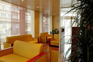 Ruang Istirahat Lobi