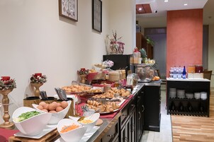 Desayuno completo todos los días (con cargo)