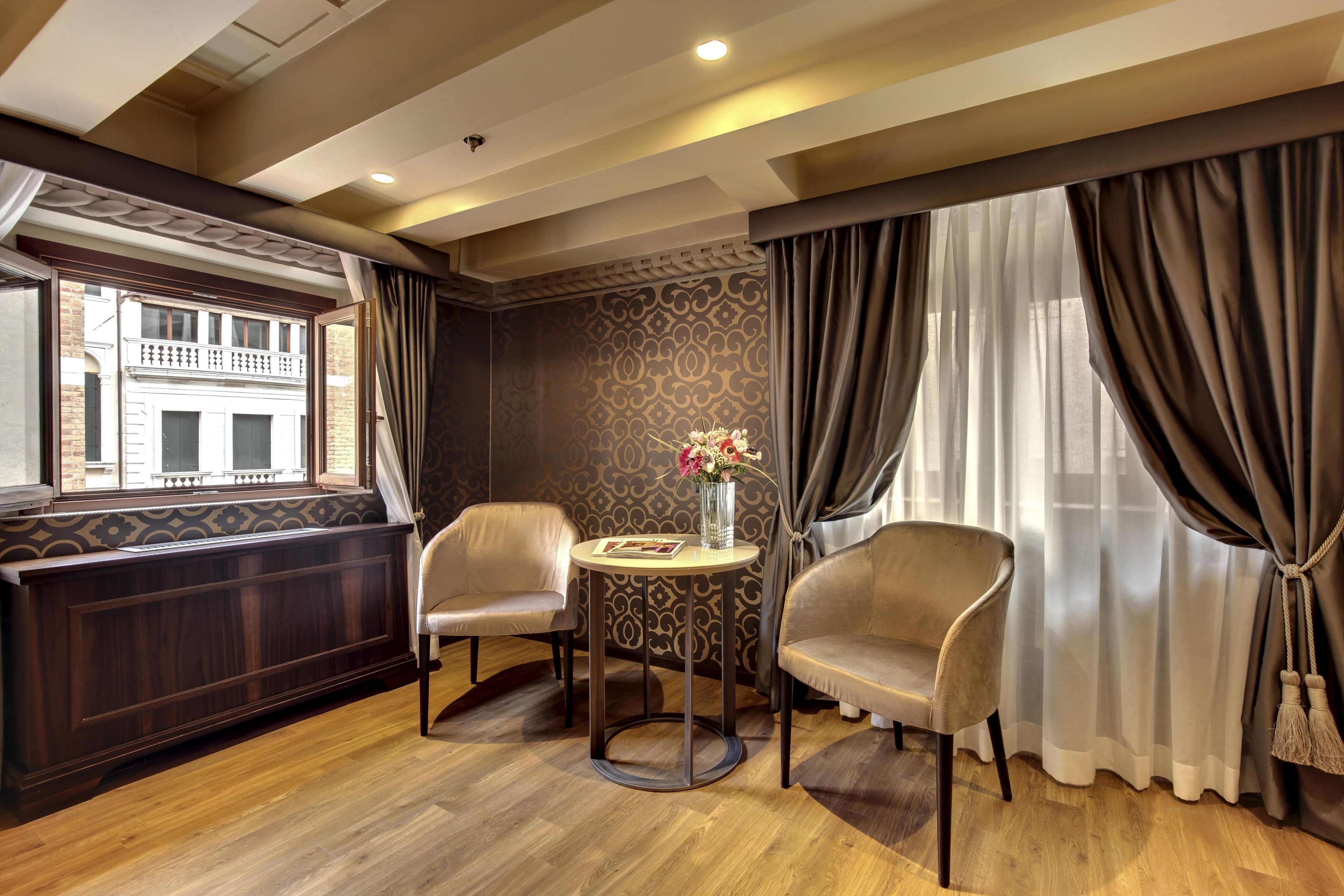 junior suite | 1 bedroom, premium bedding, minibar, in-room safe