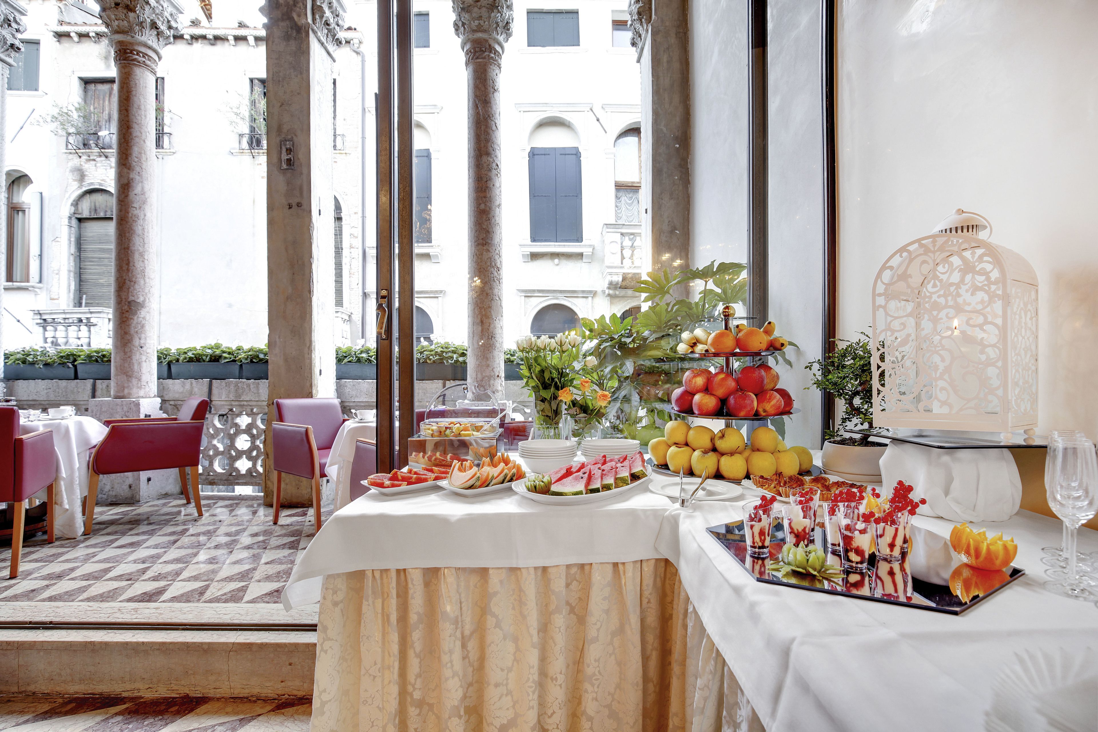 daily full breakfast (eur 15 per person)
