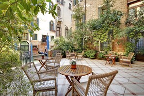 Garden - Hotel Dona Palace (Venice)