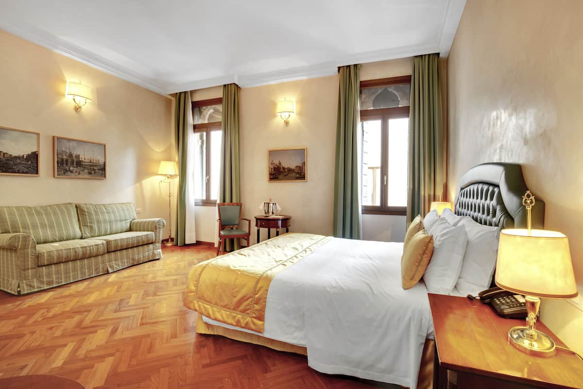 Premium bedding, minibar, in-room safe, desk