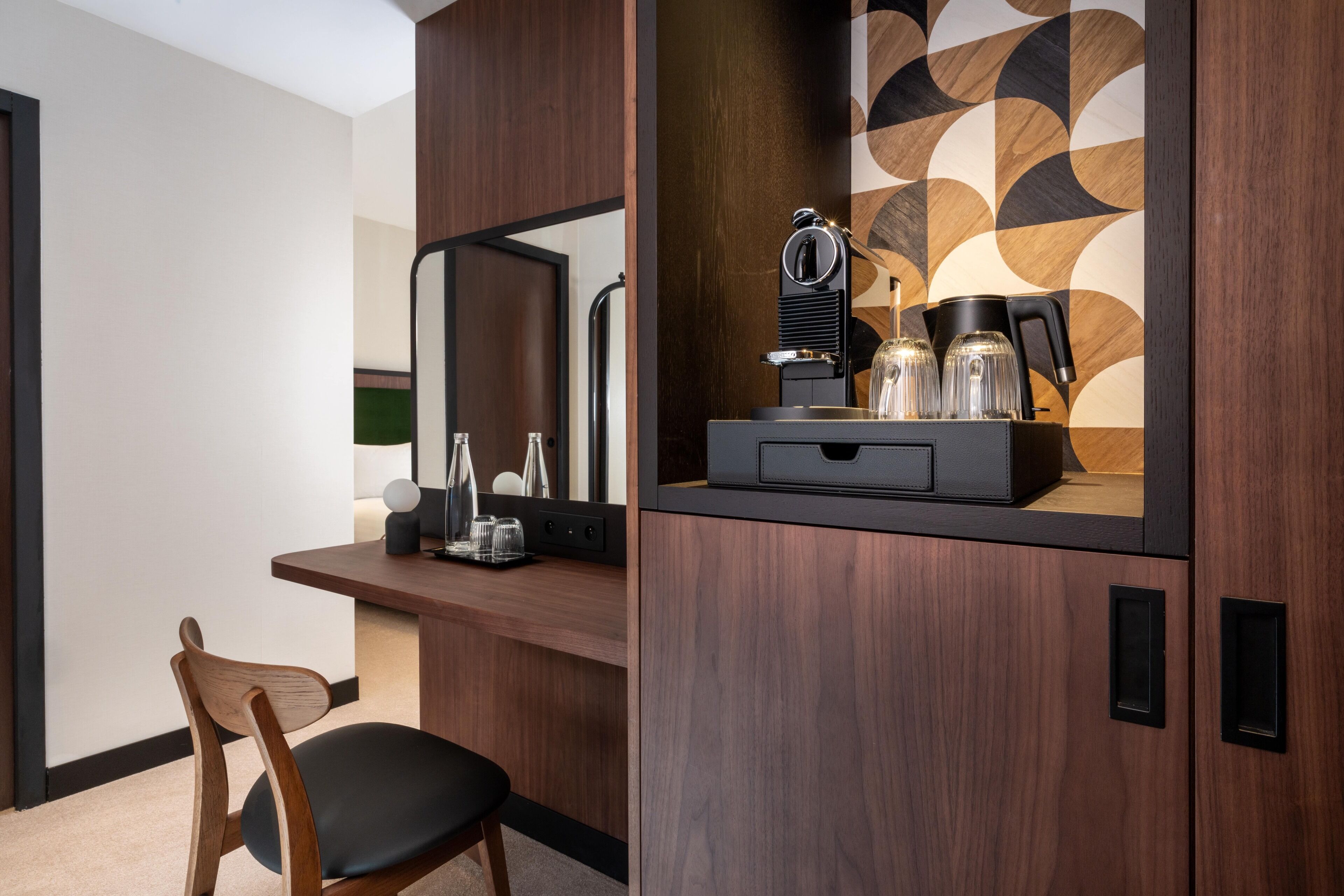 Comfort-Doppelzimmer | Hochwertige Bettwaren, Zimmersafe, Schreibtisch