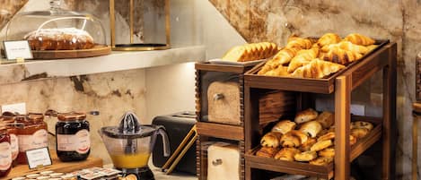 Daily buffet breakfast (EUR 20 per person)