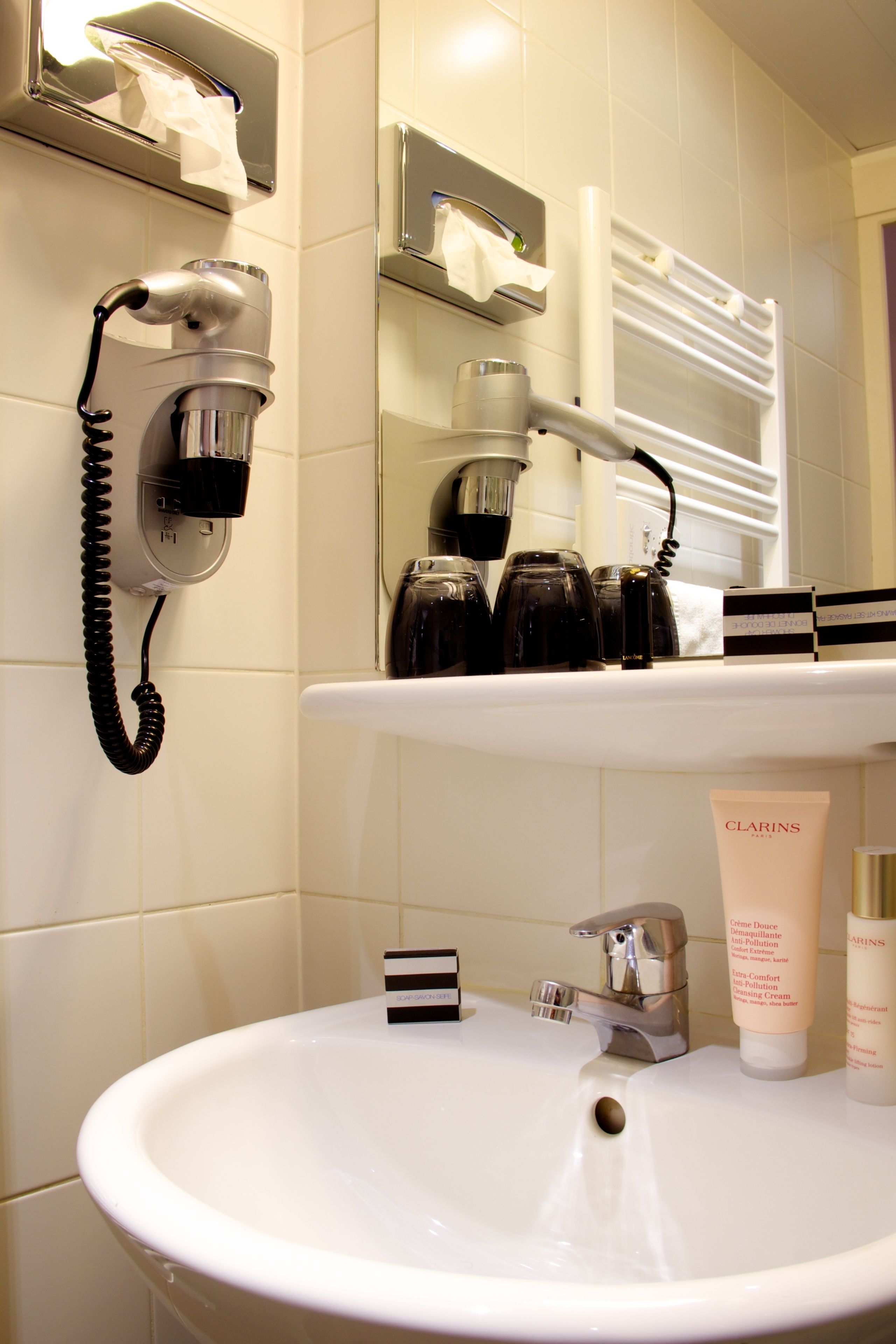 superior single room | bathroom | shower, rainfall showerhead, free toiletries, hair dryer