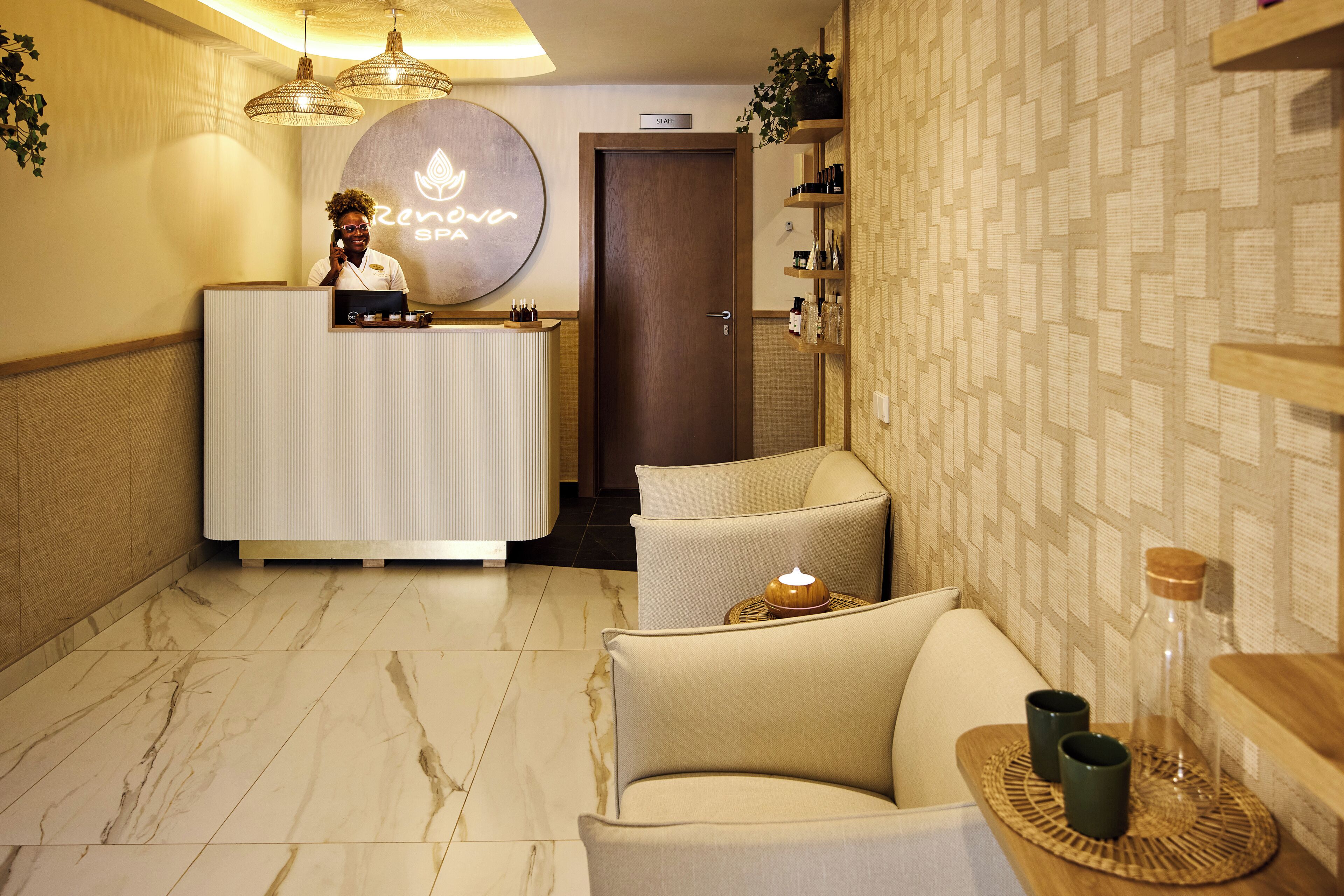 Sauna, body treatments, aromatherapy, deep-tissue massages, body wraps