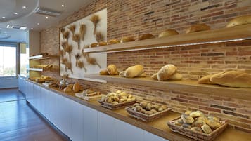 Petit déjeuner buffet compris tous les jours