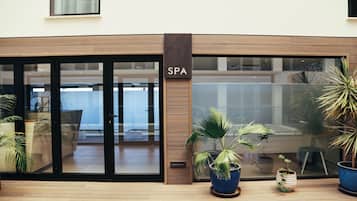 Sauna, baño de vapor y masajes