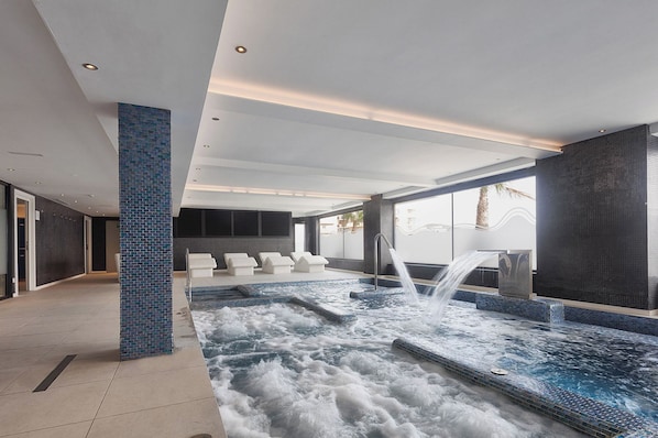 Sauna, baño de vapor y masajes