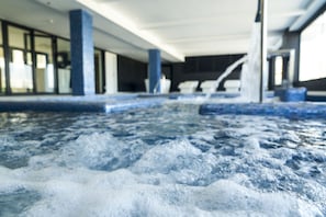 Sauna, steam room, massages