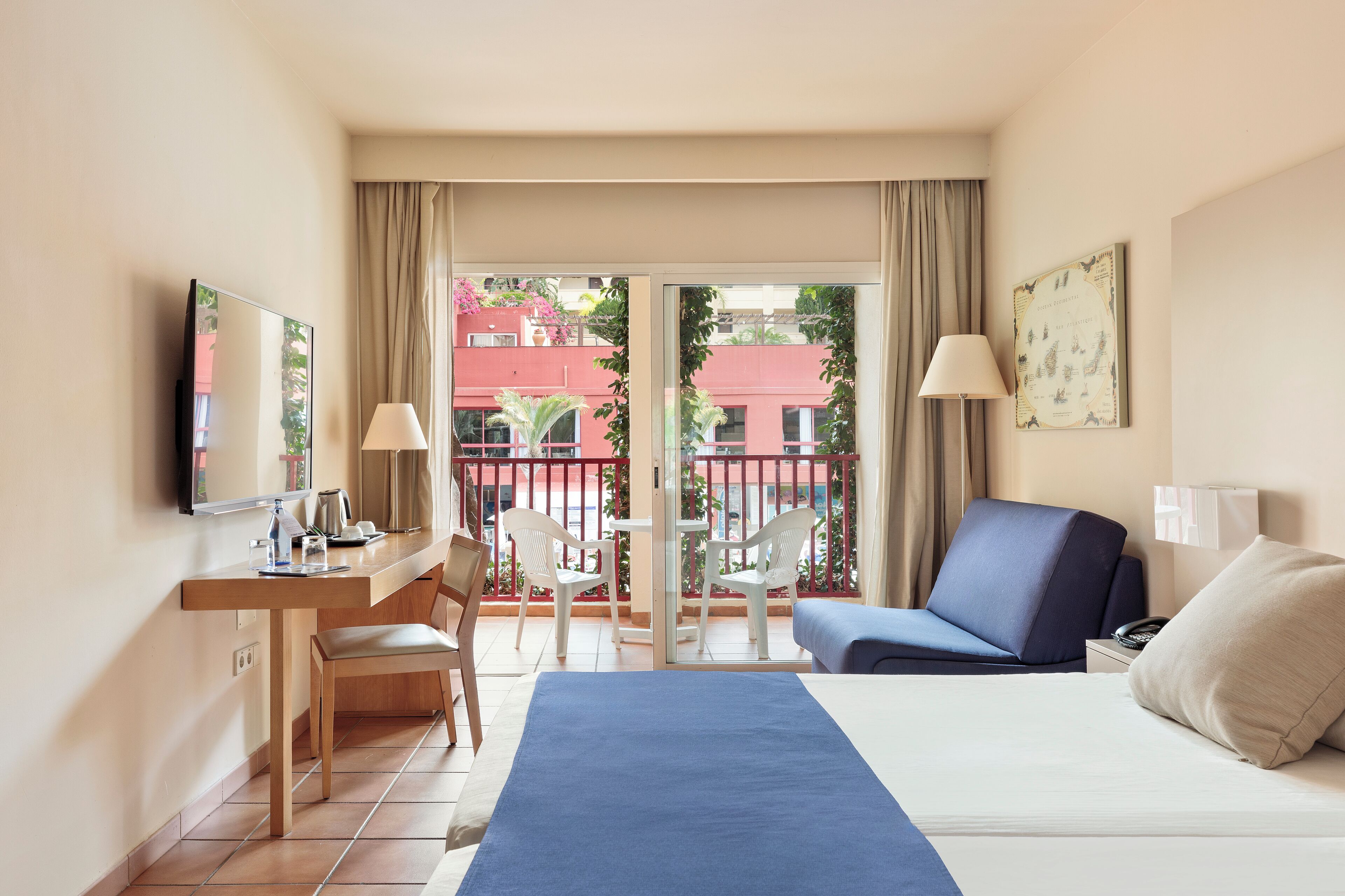 1 bedroom, minibar, in-room safe, desk