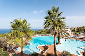 3 outdoor pools, pool umbrellas, pool loungers - Sun Club El Dorado (Llucmajor)