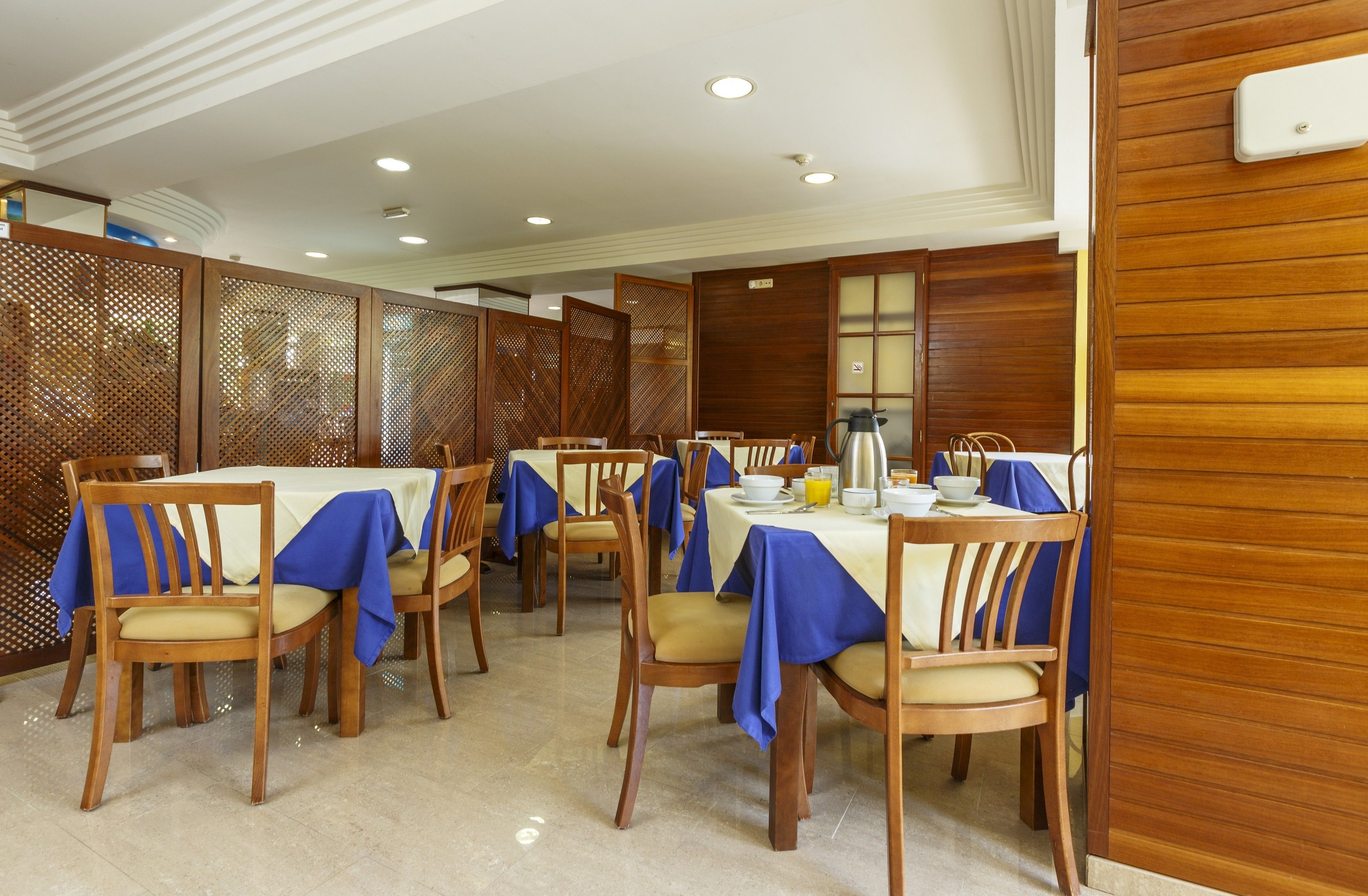 daily cooked-to-order breakfast for a fee