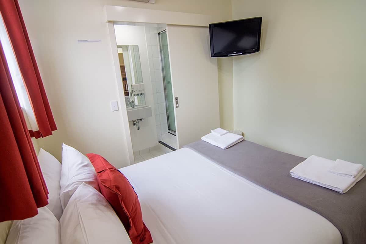 Standaard kamer, 1 tweepersoonsbed | Een kluis op de kamer, gratis wifi, beddengoed
