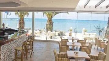 Bar (en la propiedad)