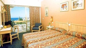 In-room safe, blackout drapes, iron/ironing board (on request) - Golden Arches hotel (Limassol)
