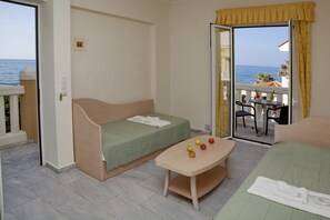 Family Room, 1 Bedroom | Hypo-allergenic bedding, desk, blackout drapes, iron/ironing board - Jo-An Beach Hotel (Rethymno)