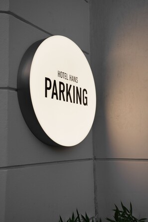 Stationnement libre-service payant (295 DKK par nuit)