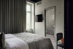 Small Double Room | Property entrance