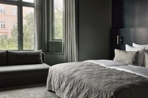 Hypo-allergenic bedding, in-room safe, desk, blackout curtains - Boutique Hotel Hans (Frederiksberg)