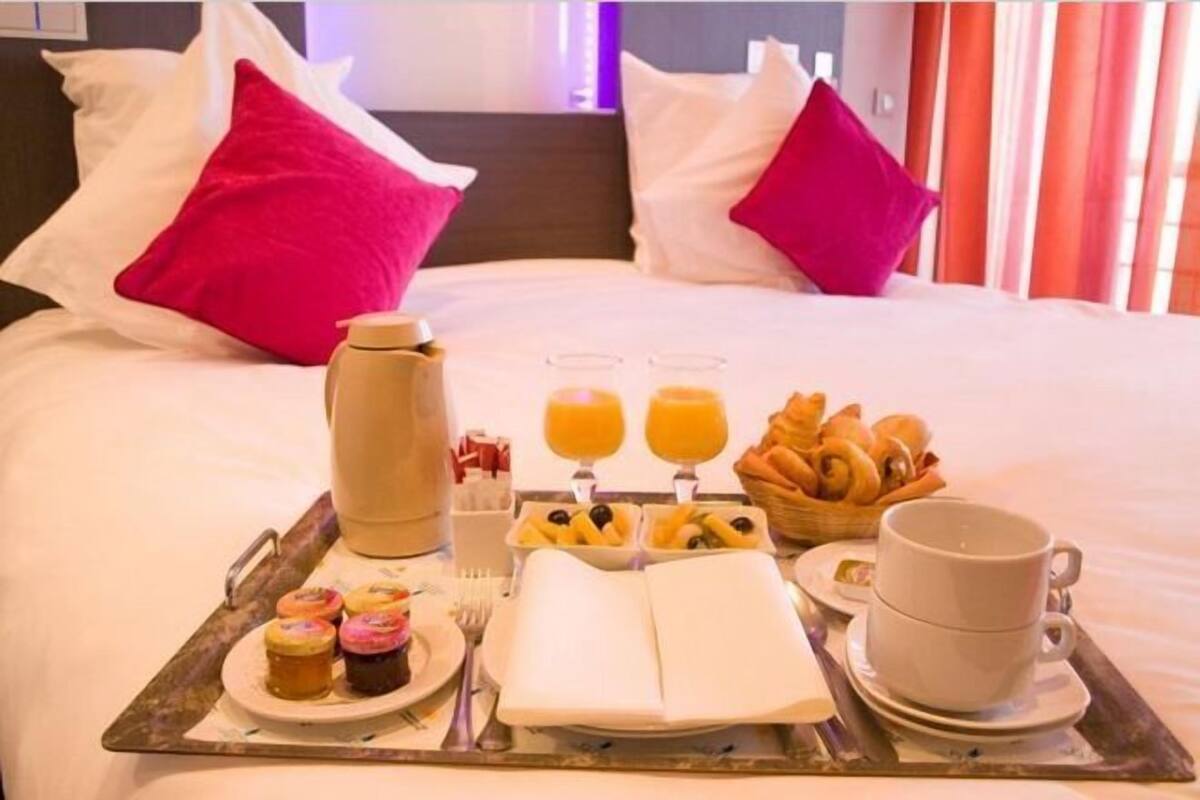 1 bedroom, premium bedding, minibar, in-room safe