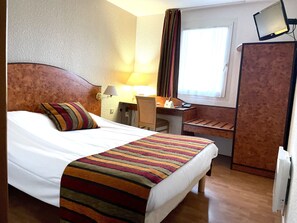 Hochwertige Bettwaren, Minibar, Zimmersafe, Schreibtisch