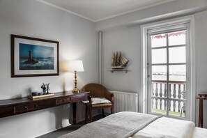 Premium tweepersoonskamer, 1 tweepersoonsbed, niet-roken, uitzicht op zee | Woonruimte