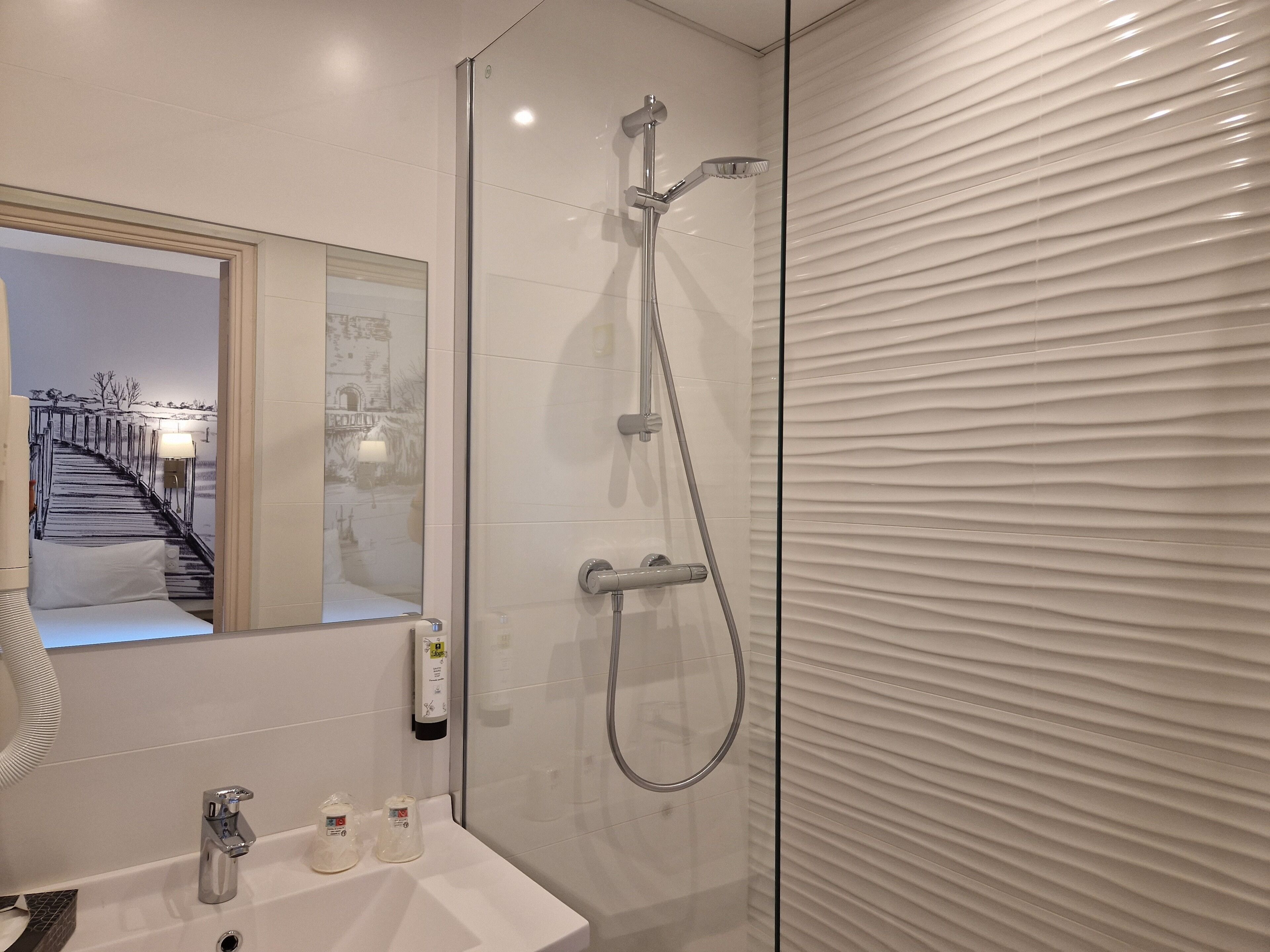 Foto - Logis Hotel Les Vignes Blanches