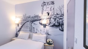 Standard Double Room | Desk, blackout drapes, soundproofing, iron/ironing board (on request) - Logis hôtel Les Vignes Blanches (Beaucaire)