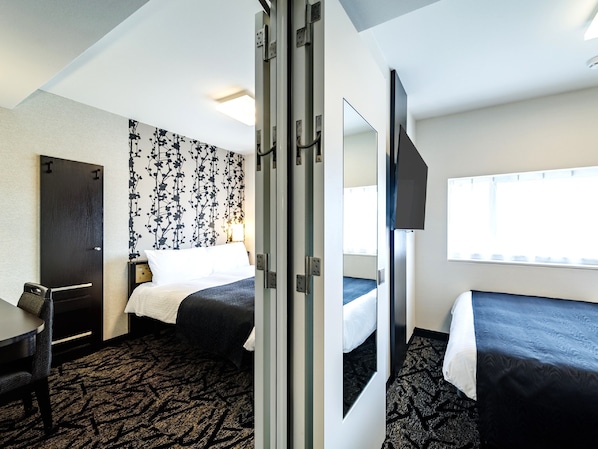 SS Connected Twin Room, Non Smoking(Bed size 140cm x2) | Premium bedding, down comforters, desk, blackout drapes