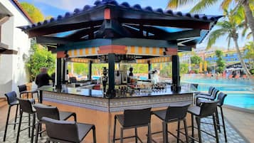 2 bars/lounges, poolside bar