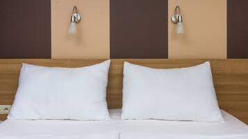Habitación familiar | Escritorio, cortinas blackout y insonorización