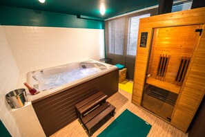 Spa tub, steam room, massages