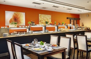 Desayuno buffet todos los días (con cargo)