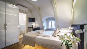 Standard Single Room | Peralatan tempat tidur hipoalergenik, katil Select Comfort, bar mini