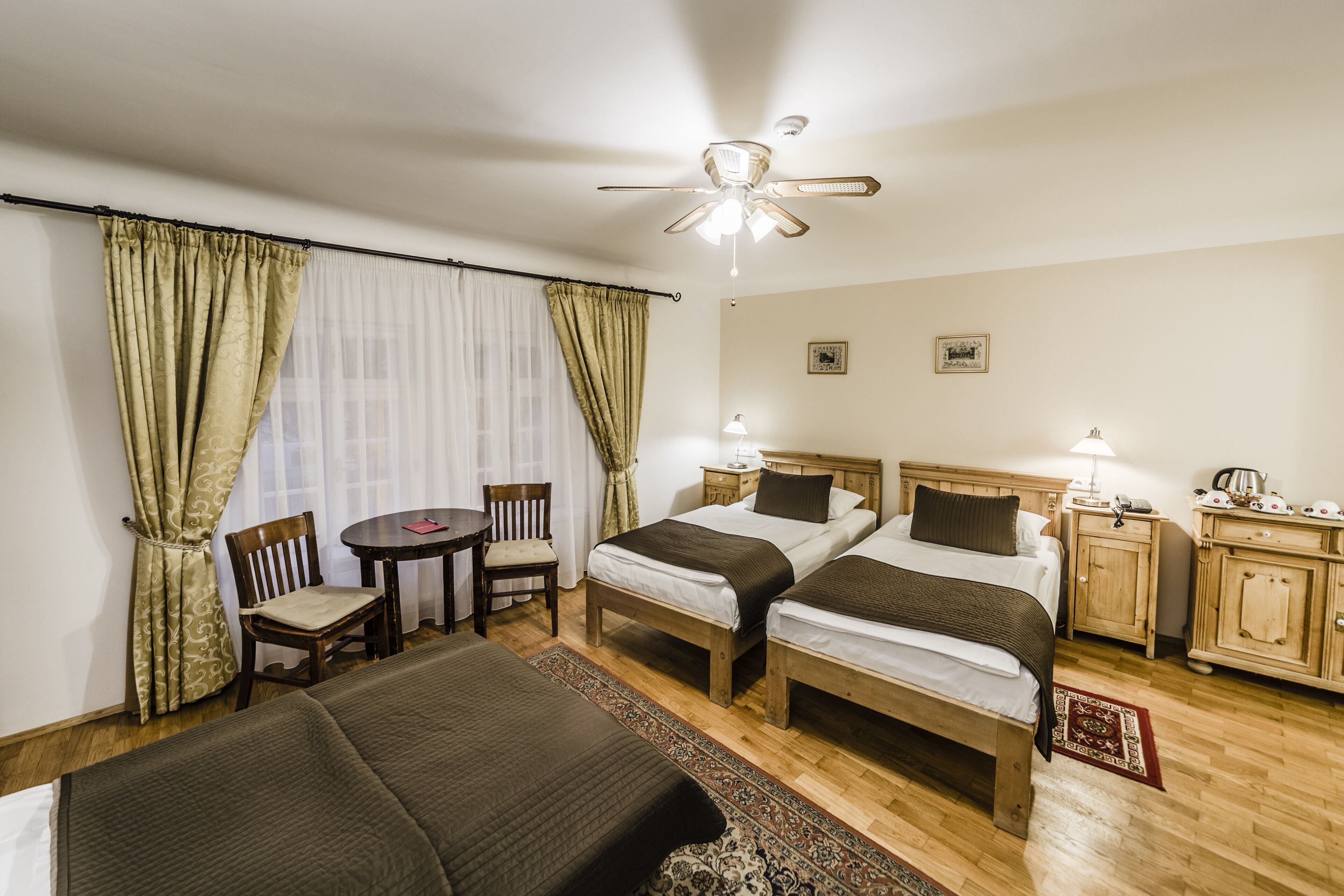 1 bedroom, in-room safe, desk, iron/ironing board