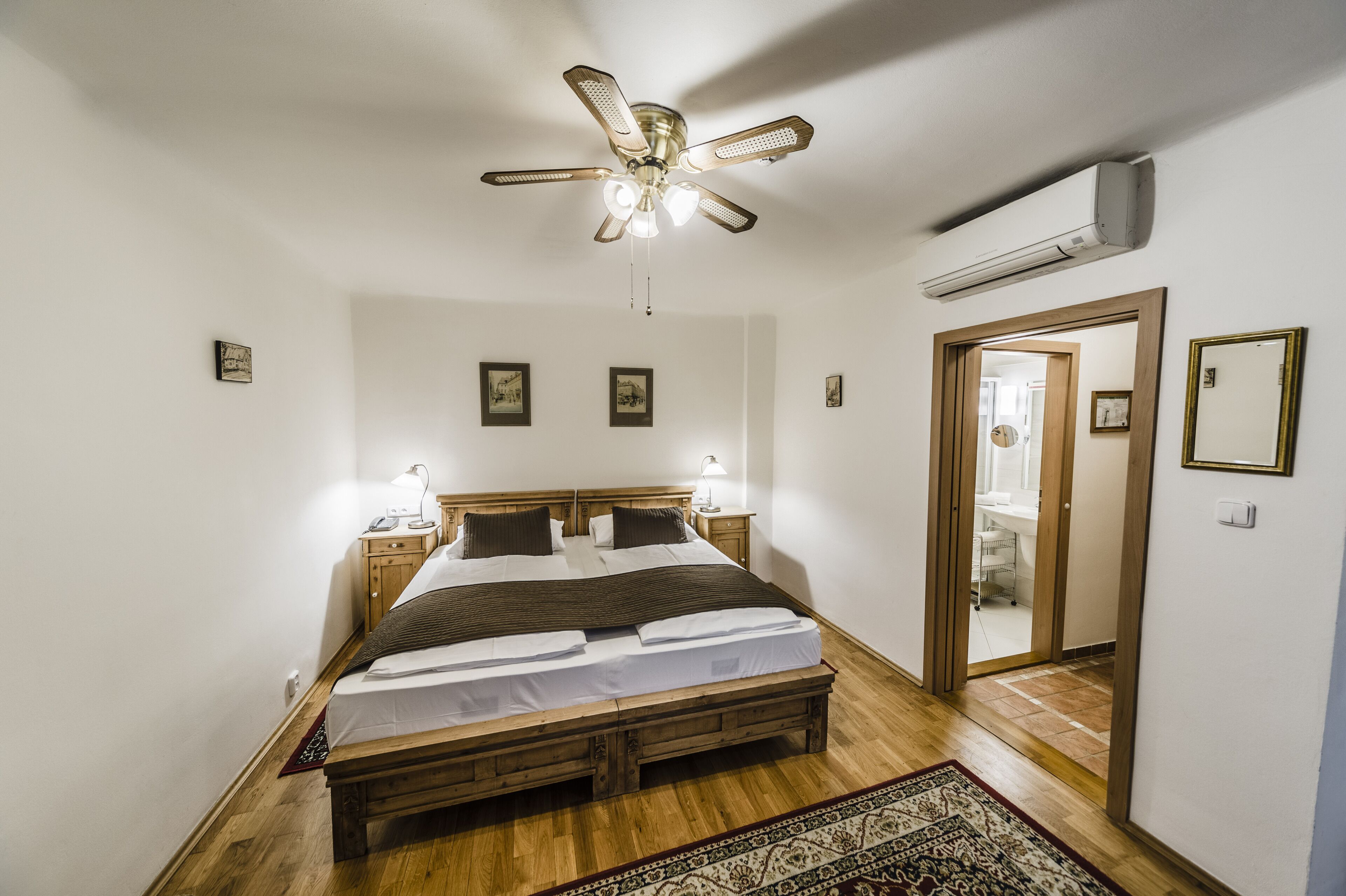 standard double or twin room | 1 bedroom, in-room safe, desk, iron/ironing board