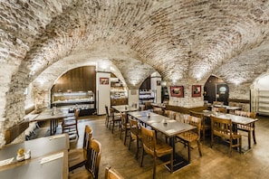 Ókeypis morgunverðarhlaðborð daglega